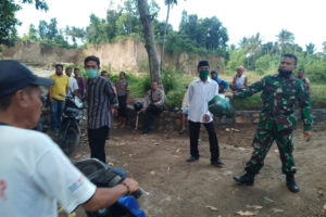 Koramil dan Polsek Sikur Gelar Operasi Gabungan Grebek Judi Sabung Ayam