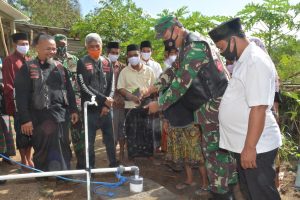 Danrem 162/WB Resmikan Sumur Bor Dan Serahkan Bantuan Keramik Untuk Masjid Di Desa Sengkol