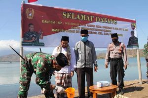 Danrem 162/WB Ajak Masyarakat Pulau Bungin Budayakan Menanam Pohon