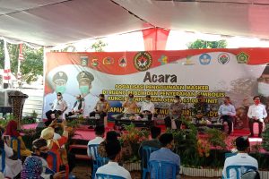 Menko PMK RI Bagi Ribuan Masker Dan Penyerahan Simbolis Kunci RTG 65.000 Unit