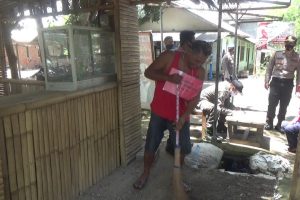 Ini Yang Dilakukan Polsek Jonggat Tertibkan Warga Dalam Penerapan Protokol Covid-19