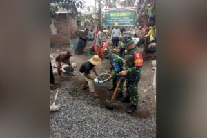 Danramil 1620-01/Praya Pimpin Karya Bakti Bangun Mushalla Misbahul Ulum Batu Nyala