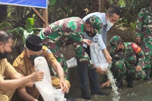 Kodim Loteng Galakkan Program Ketahanan Pangan Melalui Budidaya Ikan Air Tawar