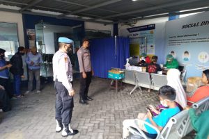 Pengawasan Prokes di Pelabuhan Lembar Diperketat, Penumpang Tiba dan Berangkat Wajib Memiliki Dokumen Hasil Rapid Test