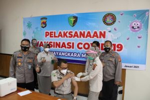 Rumah Sakit Bhayangkara Siapkan Stand Vaksinasi Polri dan PNS Polri