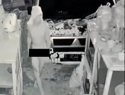 Aneh, Pelaku Pencurian Ini Terekam CCTV Hampir Telanjang Saat Beraksi, Berhasil Dibekuk Tim Dukep Polsek Kediri