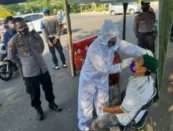 Cegah Penyebaran Covid-19 di Akhir Pekan, Polresta Mataram Laksanakan Tes Swab Acak