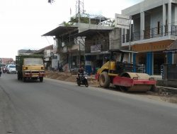 Di Paksakan Pengerjaan Jalan Kediri – Praya Harus Selesai Dua Jalur Empat Lajur
