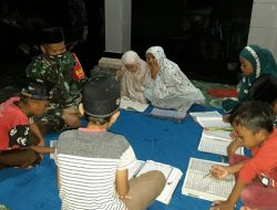 Tingkatkan Ilmu Agama Usia Dini, Anggota Satgas TMMD Ajarkan Anak Mengaji