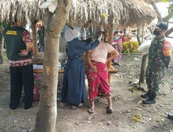 TNI-Polri Bersama Tim Medis Pringgarata Pantau Pelaksanaan Isoter Dan Kondisi Warga Positif Covid-19