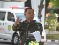 Percepatan Serbuan Vaksinasi, Pangdam III/Slw Serahkan 6 Mobil Ambulance