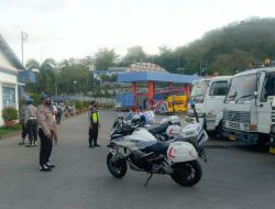 Logistik WSBK mulai Berdatangan, Polres Lobar Lakukan Penjagaan Ketat di Pelabuhan