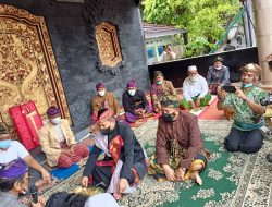 Kasad diberi Gelar Kehormatan “Prawireng Jaye Bhuwane” saat berkunjung ke Lombok