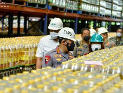 Kapolri Pastikan Awasi Alur Distribusi dan Harga Minyak Goreng di Pasar