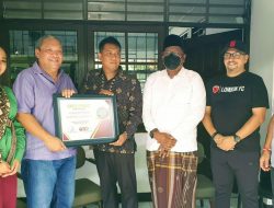Istiqomah Membantu Masyarakat, HBK Raih Special Achievement Award Times Indonesia