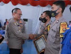 Kabaharkam Polri Beri Penghargaan Untuk Kapolda NTB dan Sejumlah Anggota