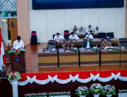 Dr. Nursiah Sampaikan Jawaban Pemerintah Atas Pandangan Umum Fraksi Fraksi Terhadap Ranperda APBD 2023 Dan Ranperda PDAM Tirta Ardia Rinjani