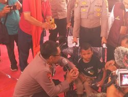 Kapolda NTB Terharu Saat Warga Loteng Dapat Bansos Kemensos RI
